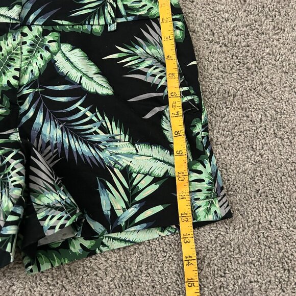 Cynthia Rowley Size 6 Hawaiian Tropical Green Black Floral Cotton Shorts - Picture 5 of 6